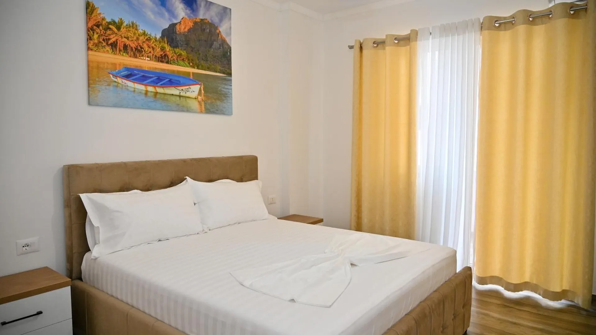 Elite Apartments Durres 0*,