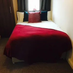 The Ideal House - 24 7 Check In Parking , Bradford (West Yorkshire) United Kingdom